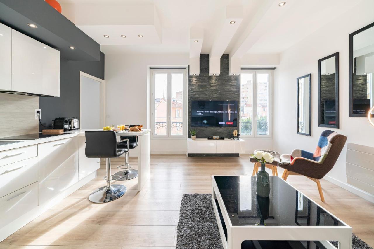 Frontiere Monaco, Appartement Renove Entierement - Ag Beausoleil Luaran gambar
